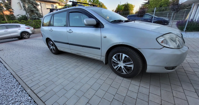 Toyota Corolla cena 8800 przebieg: 288000, rok produkcji 2004 z Legionowo małe 37